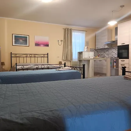 Iris, Turistico Apartmán